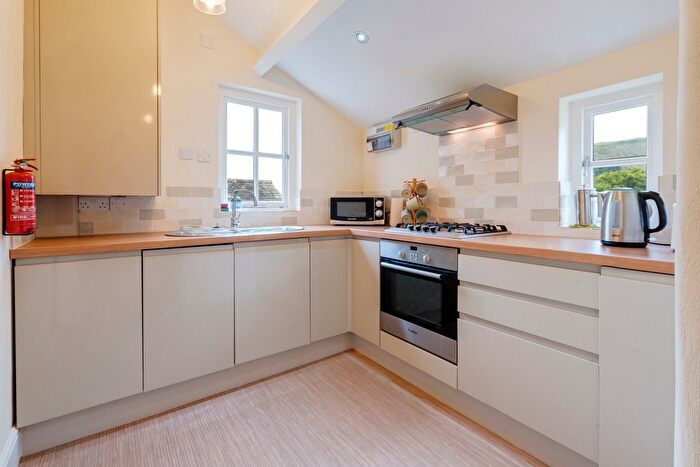 2 Bedroom Cottage For Sale In Toll Bar Cottage, Chestnut Hill, CA12