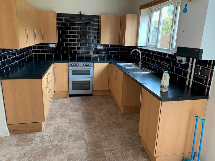 3 Bedroom Terraced House To Rent In Honeycroft, Loughton, IG10