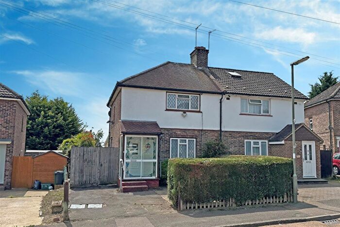 2 Bedroom Semi Detached House For Sale In Stuart Road, Reigate, RH2