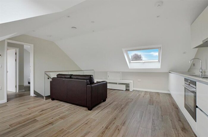2 Bedroom Apartment To Rent In Mill Road, Cambridge, CB1