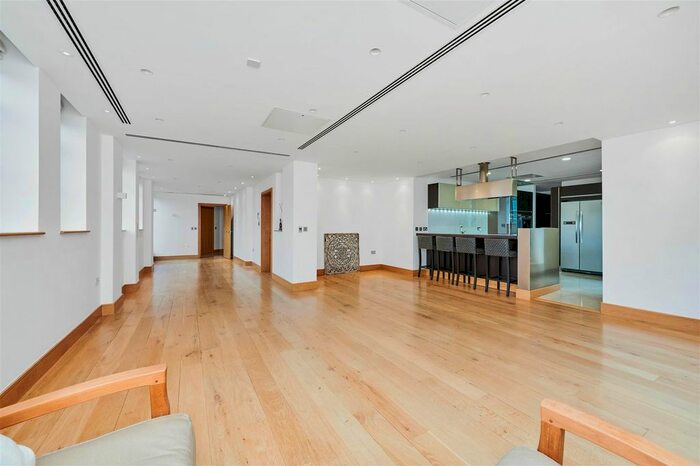 3 Bedroom Flat To Rent In Romney House, Marsham Street, Westminster, London, SW1P