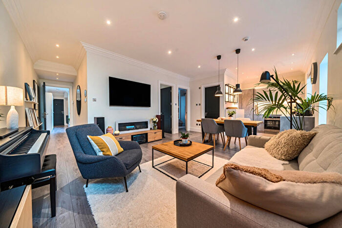 2 Bedroom Apartment For Sale In High Street, Bromley, BR1