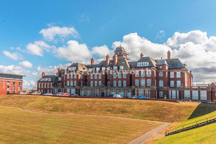 2 Bedroom Flat For Sale In Queens Promenade, Bispham, Blackpool, FY2