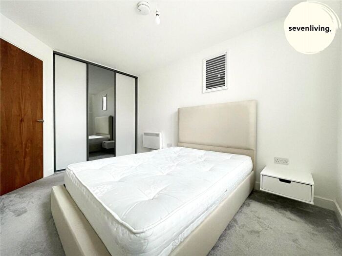 1 Bedroom Apartment To Rent In New Eton House, Bath Road, Slough, Berkshire, SL1