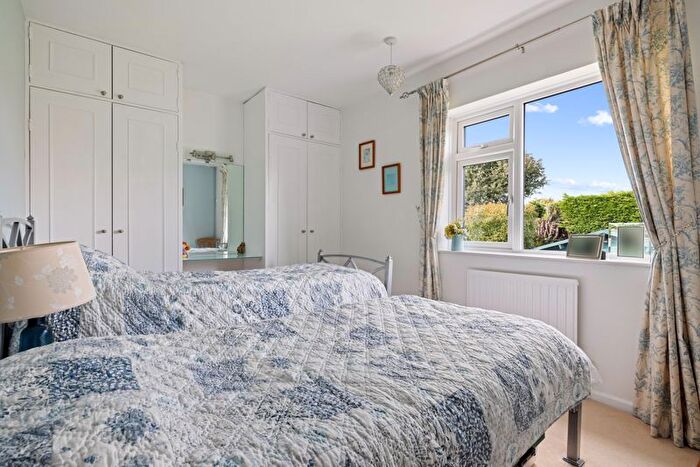 4 Bedroom Detached House For Sale In Nettleton Avenue, Chichester, PO20
