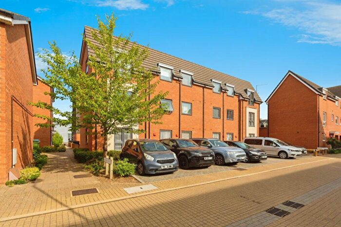 2 Bedroom Apartment For Sale In Wilson Path, Aylesbury, HP19