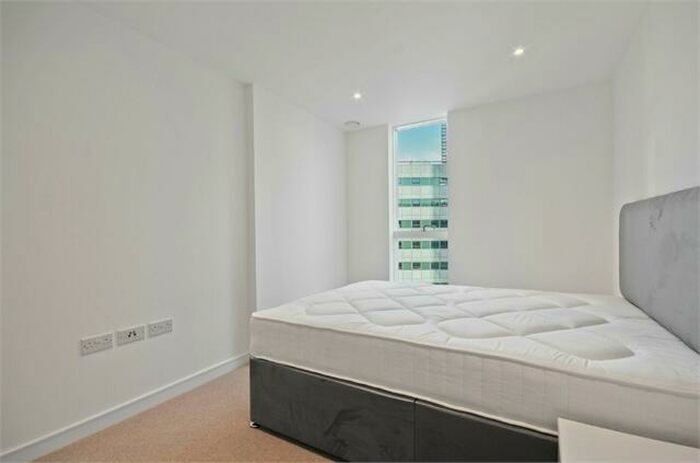 1 Bedroom Apartment To Rent In Pinnacle Apartments, Saffron Central Square, Croydon, CR0
