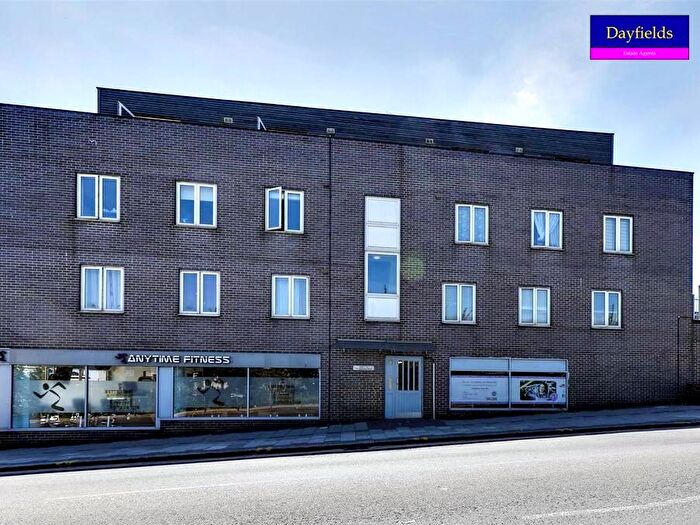 2 Bedroom Flat For Sale In Southbury Road, Enfield, Middlesex, EN3