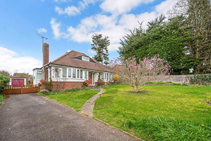 3 Bedroom Detached Bungalow For Sale In Yoells Lane, Lovedean, PO8