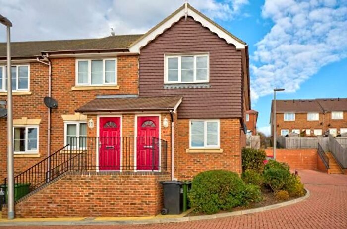 2 Bedroom Property To Rent In Bannister Close, Hastings, TN34