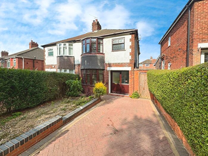 3 Bedroom Semi-Detached House To Rent In Birchgate, Stoke-On-Trent, Staffordshire, ST2