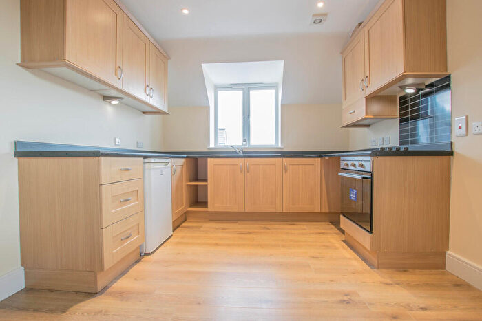 2 Bedroom Apartment To Rent In High Street, Hoddesdon, EN11