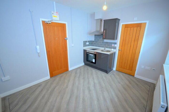 1 Bedroom Flat To Rent In Ladys Lane, Northampton, Northamptonshire, NN1