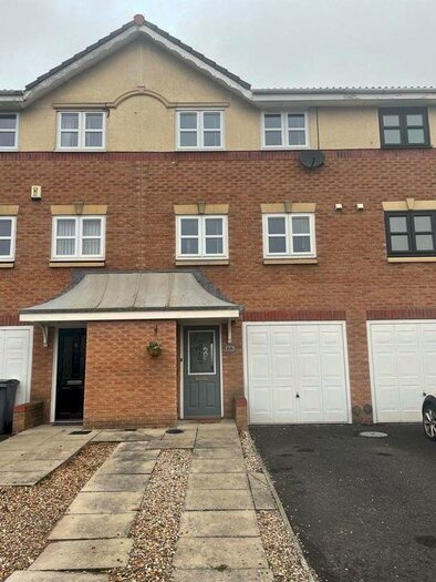 3 Bedroom Property To Rent In Tower View, Blackpool, Lancashire FY2