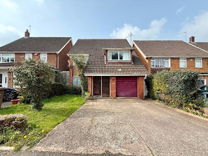 4 Bedroom Detached House For Sale In Fairford Avenue, Old Bedford Road Area, Luton, Bedfordshire, LU2