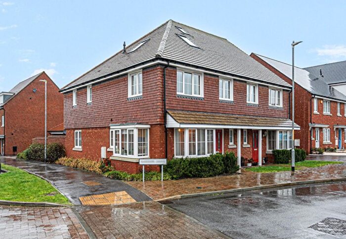 6 Bedroom Semi Detached House For Sale In Harrier Drive, Finberry, Ashford Kent, TN25