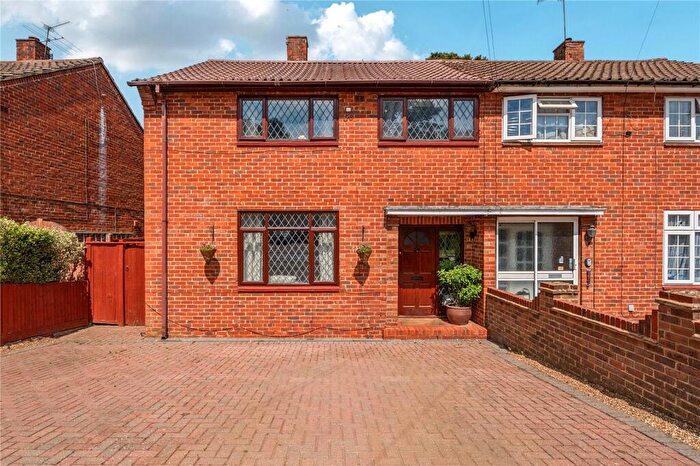 3 Bedroom Semi-Detached House For Sale In Albert Drive, Sheerwater, Woking, Surrey, GU21