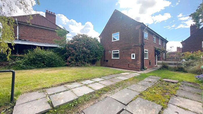 3 Bedroom Semi Detached House For Sale In Evesham Road, Blackley, Manchester, M9