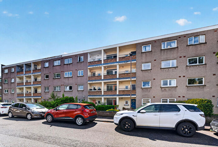3 Bedroom Flat For Sale In Flat Trinity Court, Edinburgh, EH5