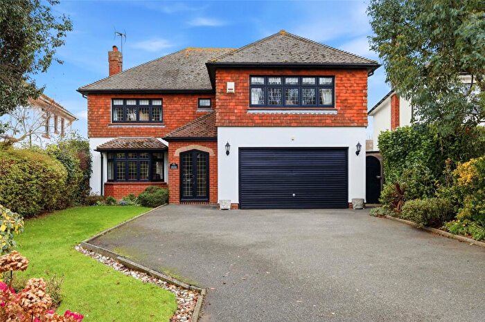 4 Bedroom Detached House For Sale In Plymtree, Thorpe Bay, Essex, SS1