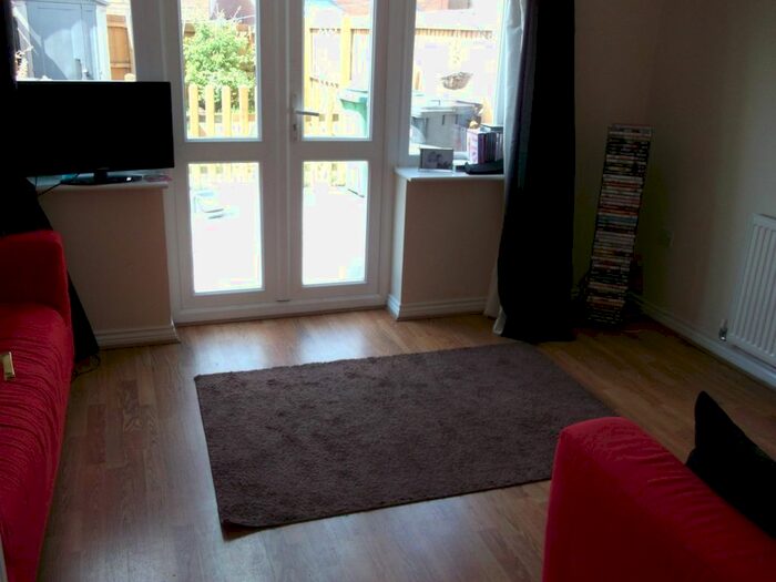 3 Bedroom Mews To Rent In Wyredale Close, Platt Bridge, Wigan WN2