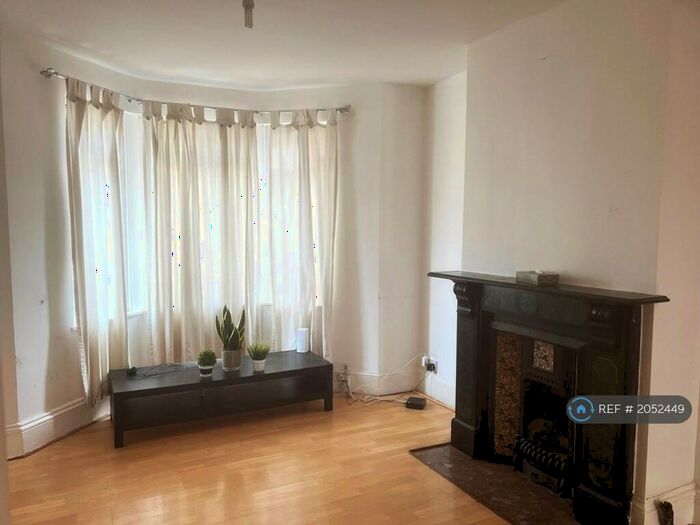 3 Bedroom Terraced House To Rent In Ingledew Road, London, SE18