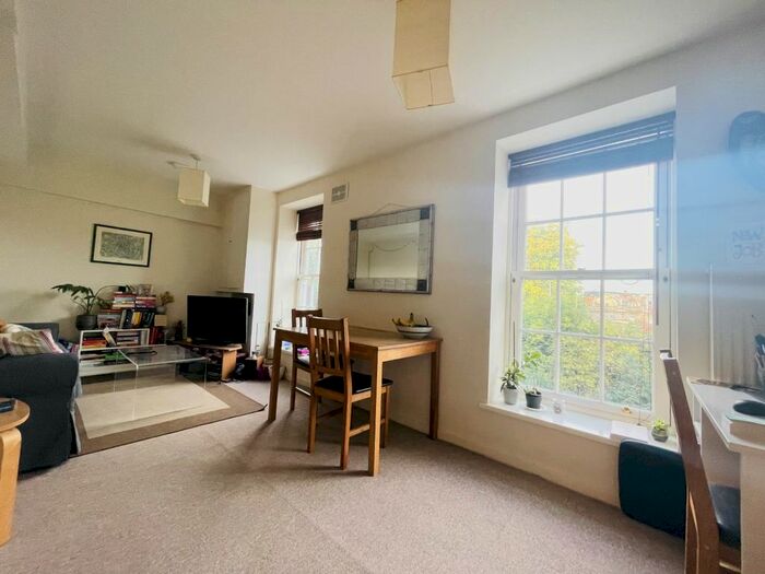 1 Bedroom Flat To Rent In Dalbury House, Ferndale Road, London, SW9