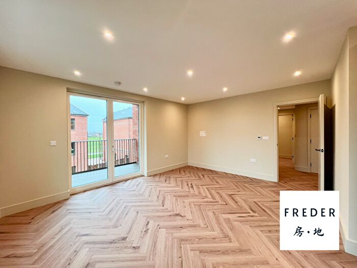 2 Bedroom Flat To Rent In Royal Ports House Lapidge Drive, Wandsworth, SW17