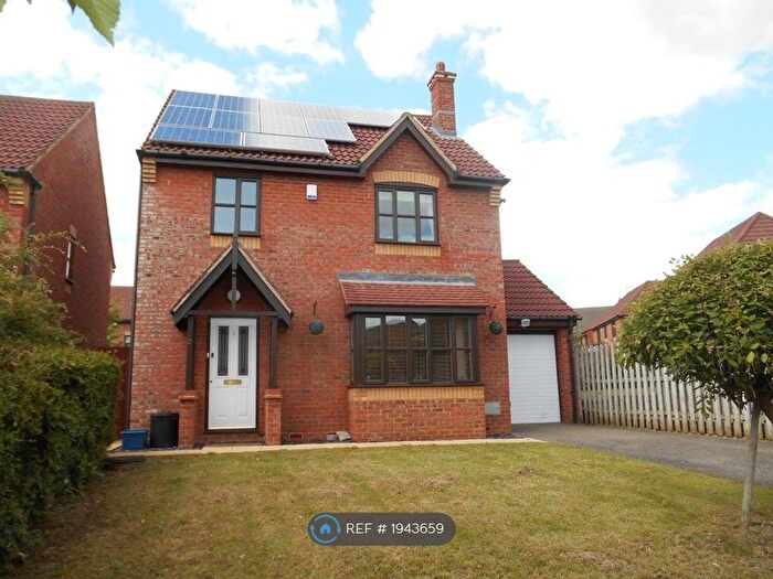 3 Bedroom Detached House To Rent In Tewkesbury Lane, Monkston, Milton Keynes, MK10