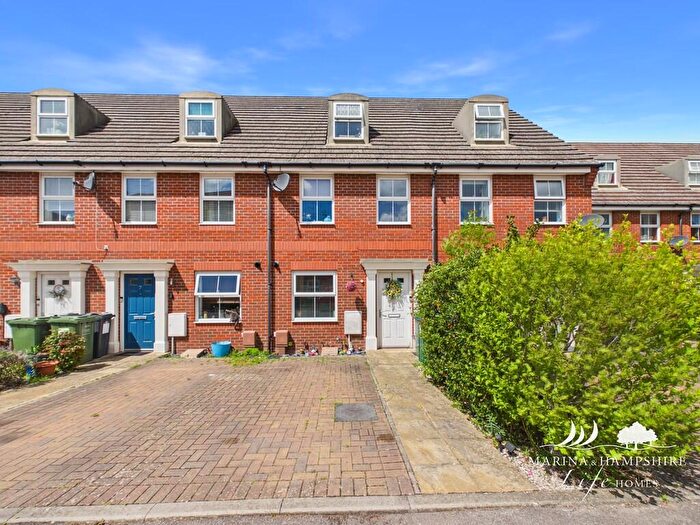 3 Bedroom Town House For Sale In Old College Walk, Cosham, Portsmouth, PO6