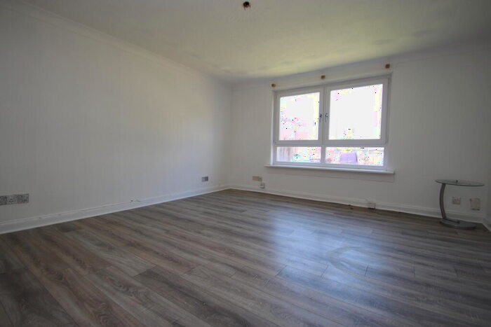 3 Bedroom Flat To Rent In Clunie Place, Coatbridge, ML5