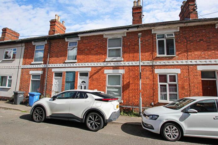 3 Bedroom Terraced House For Sale In Gladstone Street, Kettering, NN16