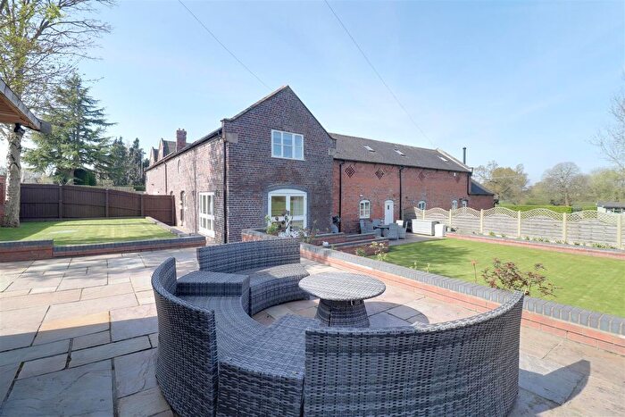 4 Bedroom Barn Conversion For Sale In Radway Green Barns, Radway Green, CW1