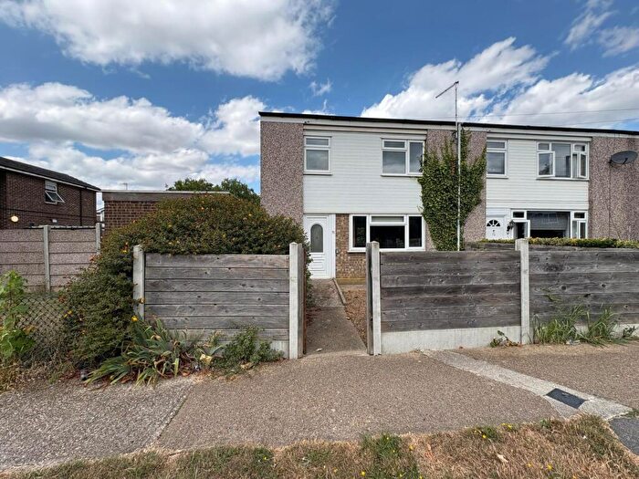 3 Bedroom End Of Terrace House For Sale In Link Road, Canvey Island, Essex, SS8