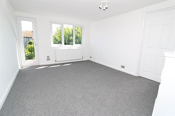 2 Bedroom Flat To Rent In Wilbury Road, Hove, BN3