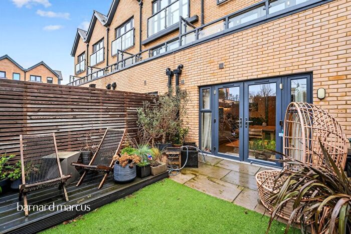 3 Bedroom Terraced House For Sale In Peony Drive, Mitcham Junction, Mitcham, CR4