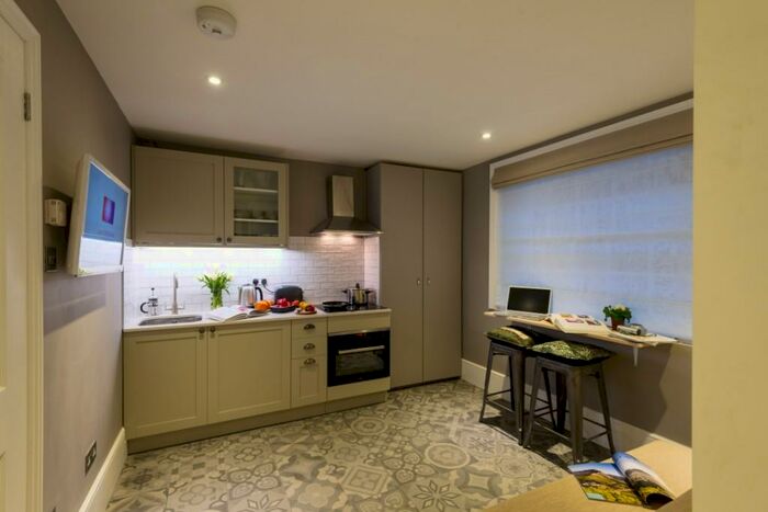 Studio To Rent In Gloucester Place, London, NW1