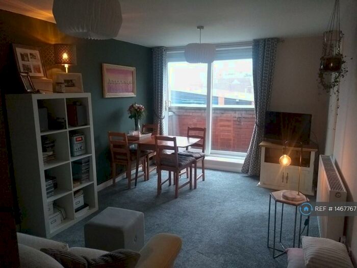 2 Bedroom Flat To Rent In St. Johns Court, Bristol, BS3