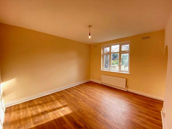 1 Bedroom Studio To Rent In Boston Road, London, W7