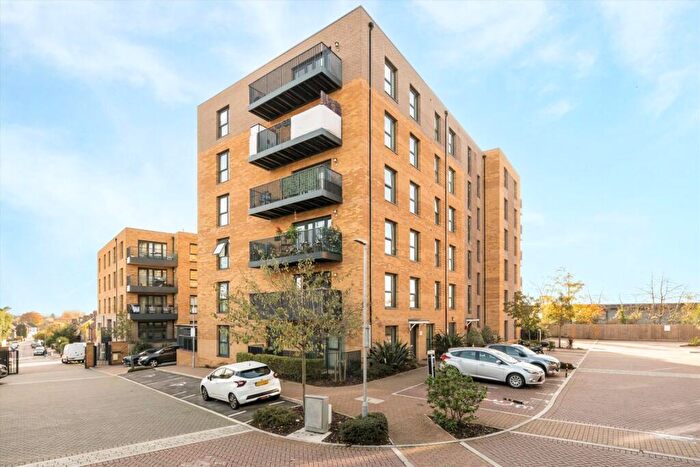 2 Bedroom Flat For Sale In Rowland Road, London, N17