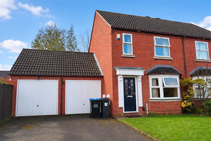 2 Bedroom House To Rent In Mulberry Close, Leamington Spa, CV32