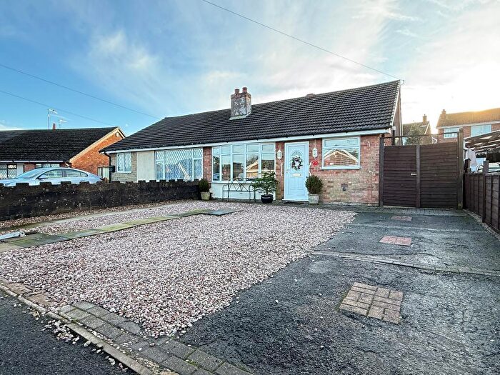 2 Bedroom Semi-Detached Bungalow For Sale In Moss Park Avenue, Werrington, Stoke On Trent, Staffordshire, ST9