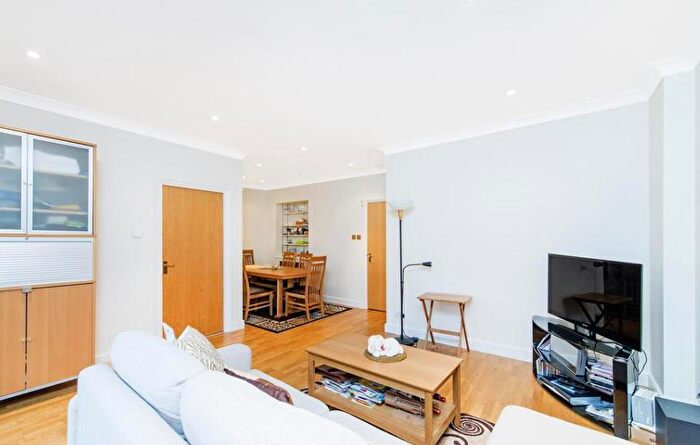 2 Bedroom Apartment To Rent In Palgrave Gardens, Marylebone, London, NW1