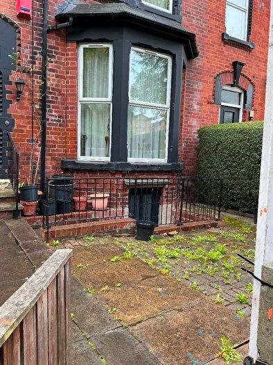 1 Bedroom Flat To Rent In Harehills Avenue, Leeds, LS7