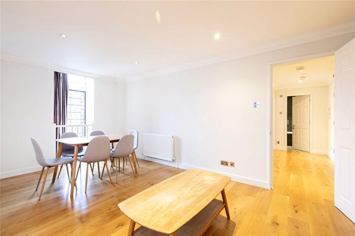 2 Bedroom Flat To Rent In Devonia Road, London, N1