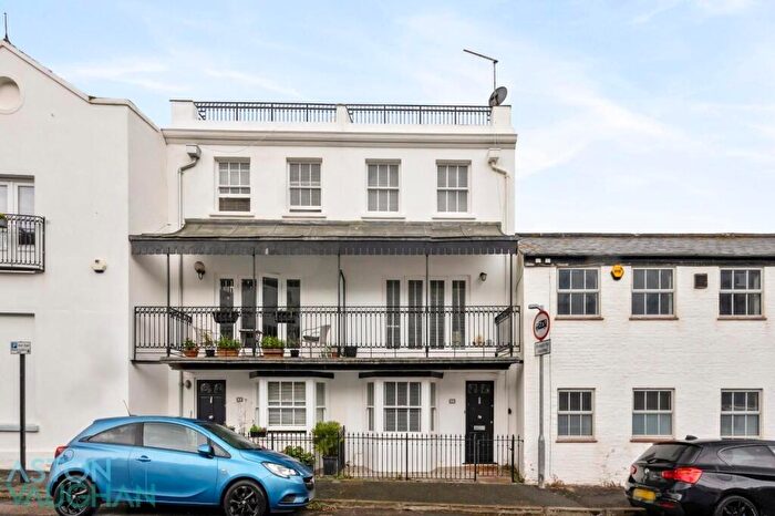 3 Bedroom Terraced House To Rent In Arundel Place, Brighton, BN2