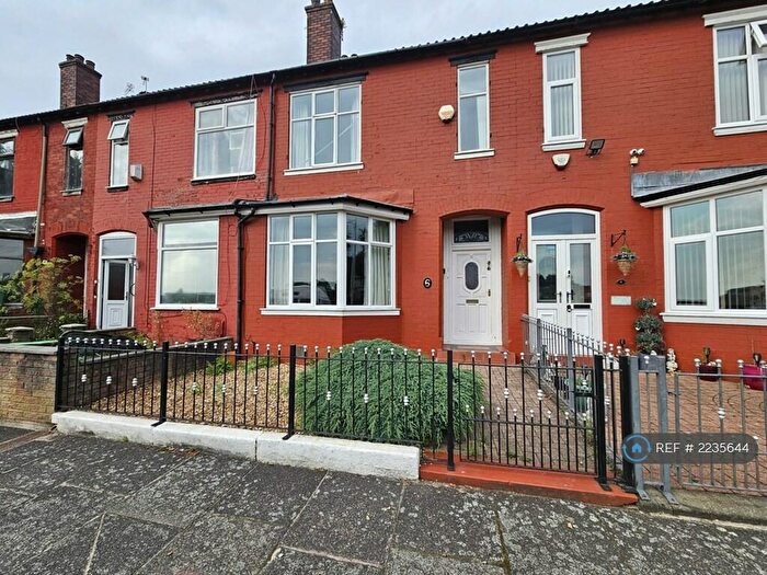 3 Bedroom Terraced House To Rent In Hugh Oldham Drive, Salford, M7