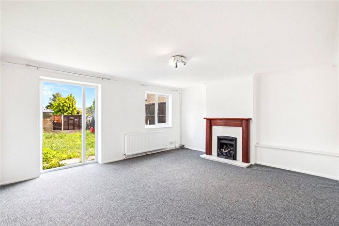 3 Bedroom Terraced House To Rent In Shirley Street, Canning Town, London, E16