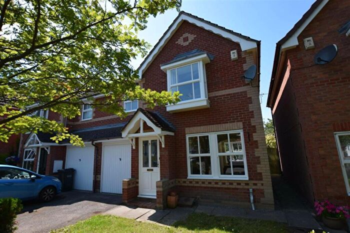3 Bedroom Semi-Detached House To Rent In Beverley Way, Tytherington, Macclesfield, SK10