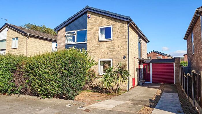 4 Bedroom Detached House For Sale In Stoops Lane, Bessacarr, Doncaster, DN4